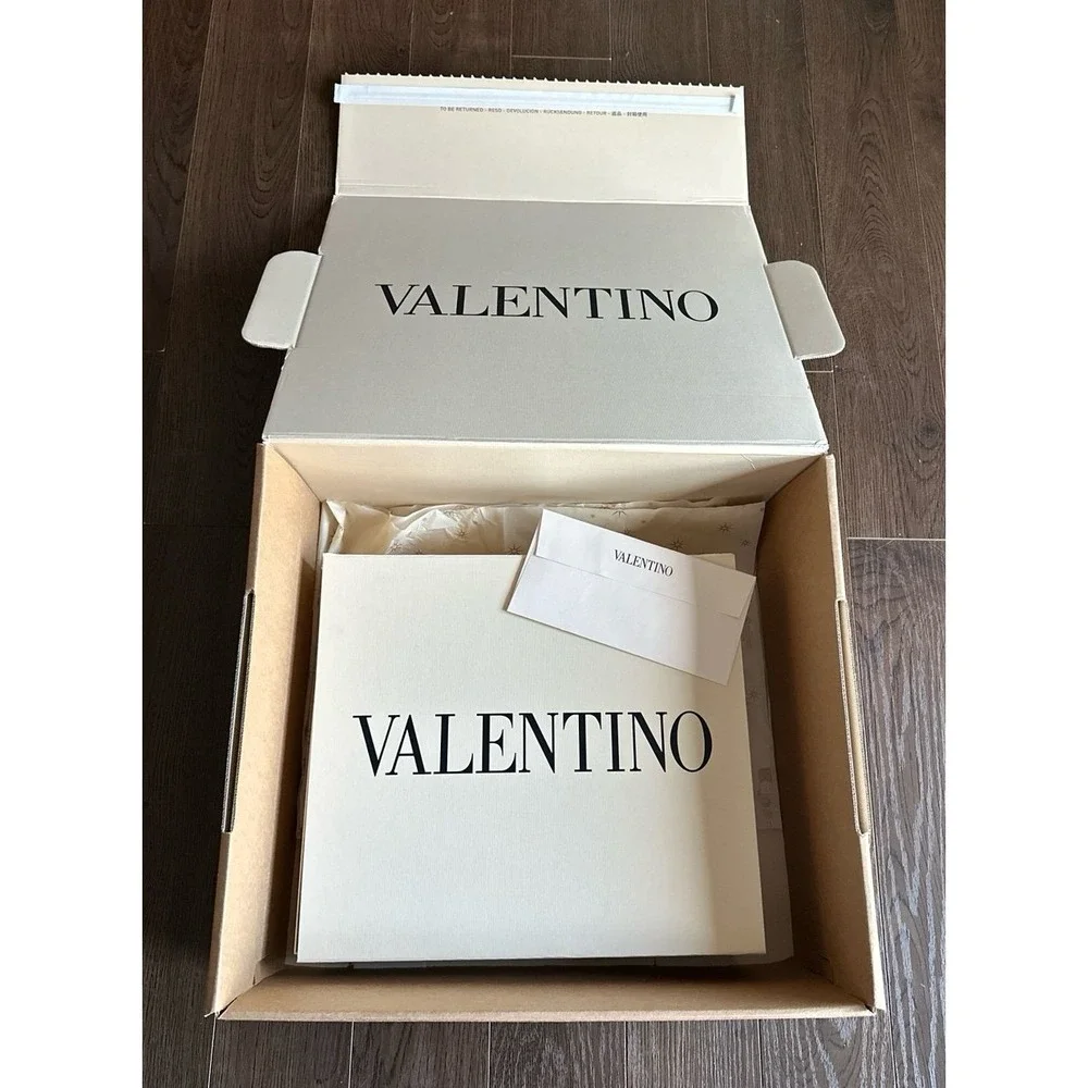Valentino empty box
